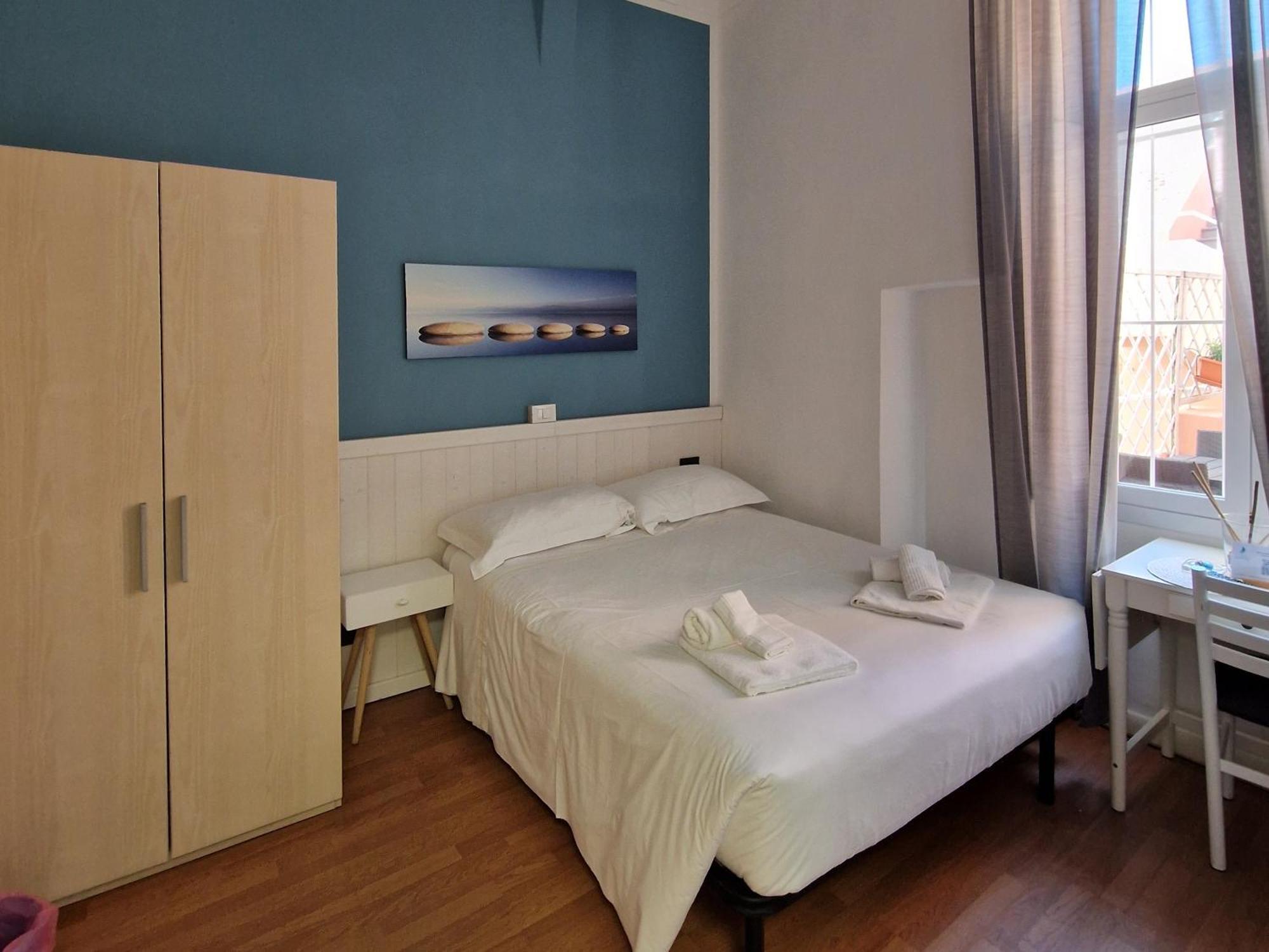 Vela Bianca H & R Hotel Diano Marina Bilik gambar