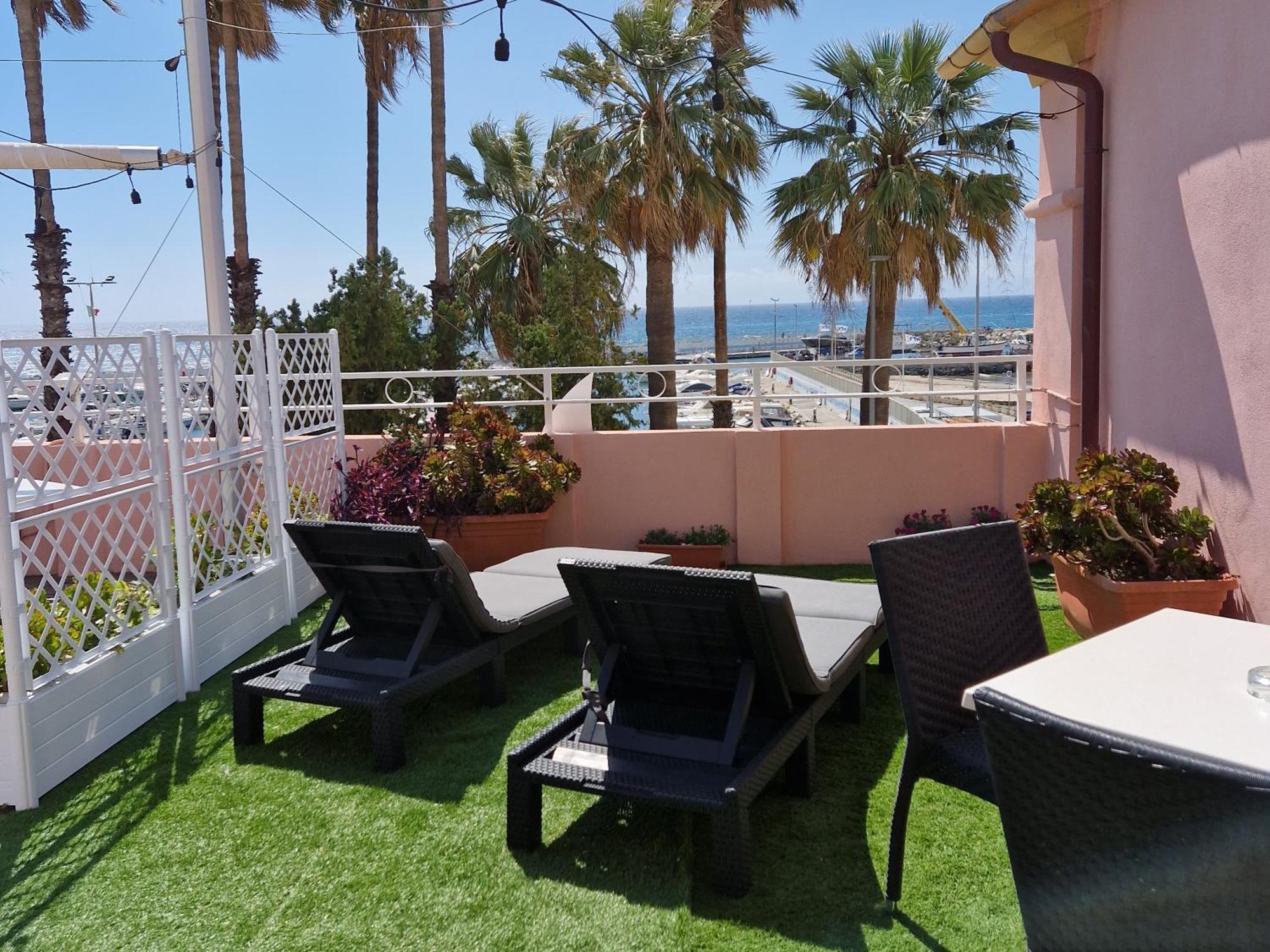 Vela Bianca H & R Hotel Diano Marina Bilik gambar